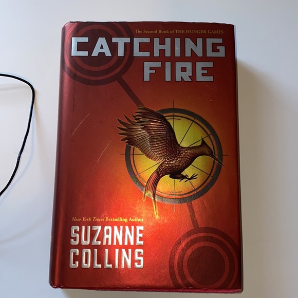 SOLD!! The Hunger Games Book and necklace set - Picture 10 of 15